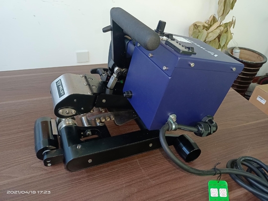 Weldy WGW300 Maszyna do uszczelniania spoin geomembranowych o mocy 1750 W 0,5 -3,0 mm